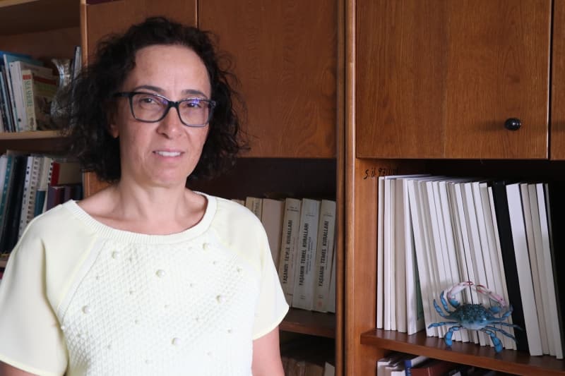 <p>Topuz, daha fazla ki�inin mavi yenge� avc�l���yla u�ra�mas� i�in Su �r�nleri Kooperatifi'nde �al��ma yapacaklar�n� s�yledi.</p>