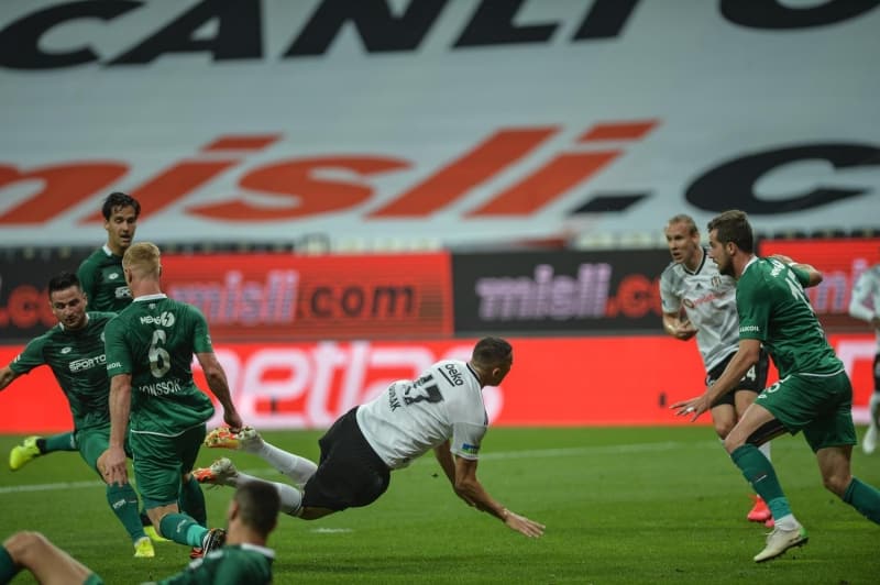 <p><b>'SERGEN HOCA ÇOK ÇALIŞMAK ZORUNDA'</b></p>