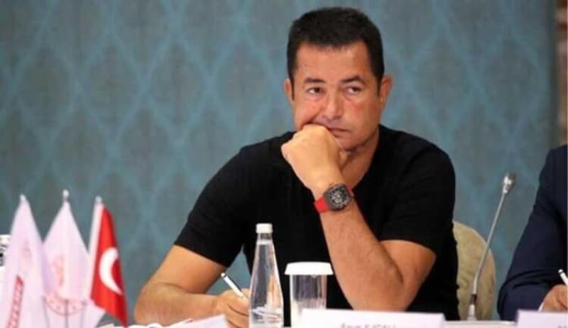 <p>Amadou Ciss'i ise Fransa 3. Ligi'nden 160 bin Euro'ya kadromuza katmtk. Dn itibariyle Amiens klb ile 1.2 milyon Euro'ya anlatk. Bunlar neden anlatyorum onu da syleyeyim. mkan olmadan da oyuncu bulup iyi paralara satabiliyoruz. Trkiye'deki gibi bir edecek oyuncuya 3 vermiyoruz. </p>