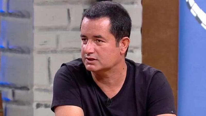 <p>in mali boyutuysa. Kulp 2. Lig'in sonundayd. flas etmek zereydi. ki tane alan vard. nsanlar futbolu ok parayla ilgili gibi adletmeye balad ama biz bunu ok kstl imkanlarla yaptk. Bir ka rnek vermem gerekirse aslnda 2016'dan beri yaklak 6 milyon Euro transferde kra getik. Sadece Ajax'a sattmz Perr Schuurs'dan 3 milyon Euro kazandk ve bir sonraki sattan yzde 15 paymz var. Bu oyuncunun uan ki piyasa deeri ise 20 milyon Euro civar. Bu oyuncunun bize maliyeti olmad mesela. Feyenoord'a yeni bir oyuncu verdik bonuslarla 1.5 milyon Euro'ya, bize maliyeti 80 bin Euro'ydu.</p>