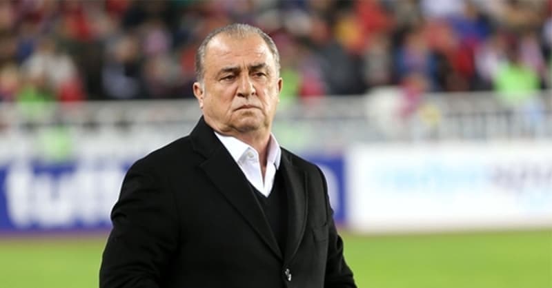 <p>Yine duran toplar konusunda da özel çalışmalar yapıldı. Bu konudaki handikapları değerlendiren Terim ve ekibi, antrenmanlarda duran toplarla ilgili özel çalışmalar gerçekleştirdi.</p>