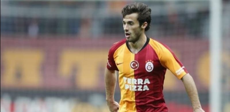 <p>Uruguaylı bekin savunma yönünün zayıf olması, buna karşın karşısında <b>Edin Visca</b> gibi ligin en tehlikeli kanat oyuncusunun bulunması <b>teknik kadroyu tedirgin ediyor.</b></p>