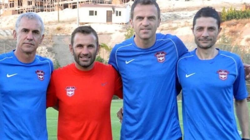 <p><b>Stjepan Tomas:</b> Okan Buruk ile uzun yıllar çalıştık. Okan Buruk çalışkan ve başarılı bir hoca. Okan Buruk bir gün Galatasaray'da ve Avrupa'da çalışacak. Okan Buruk'a çok inanıyorum.</p>