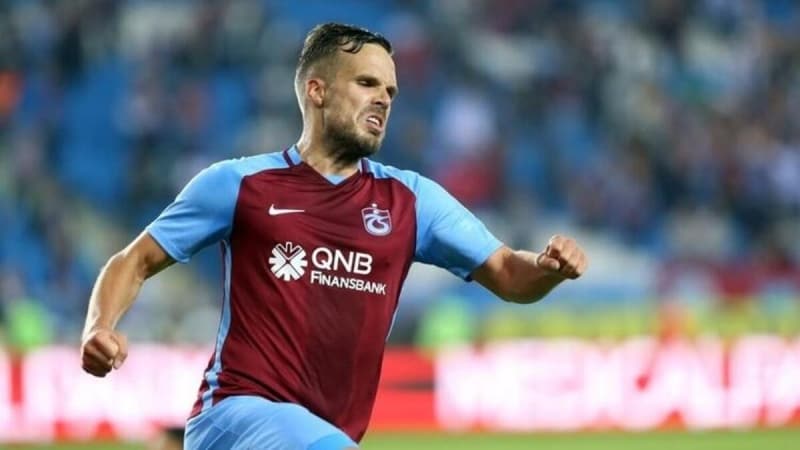 <p>Ancak buna rağmen Novak’ın menajeri arayışlara çoktan başladı.</p>