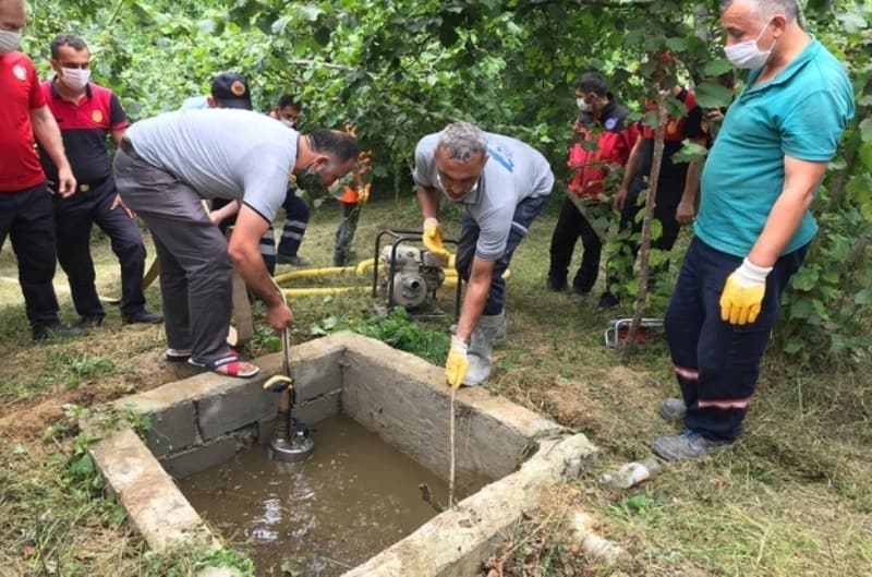<p>Ön otopside İkranur'un ölümünde ilk tespitlere göre travmatik bir bulguya rastlanılmadı. İkranur'un cansız bedeni kesin ölüm nedeninin belirlenmesi için Trabzon Adli Tıp Kurumu'na gönderildi. </p>