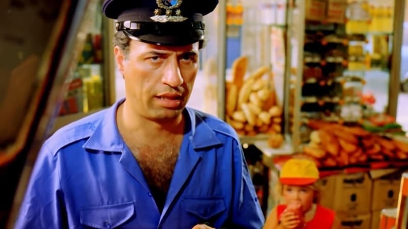 <p><b>- 26 YILLIK KARİYERİNDE 82 FİLMDE OYNADI</b><br></p>