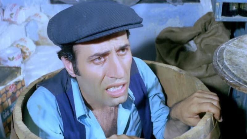 <p>Zincirlikuyu Mezarlığı'na defnedilen usta oyuncunun rol aldığı yapımların bazıları şöyle:</p>