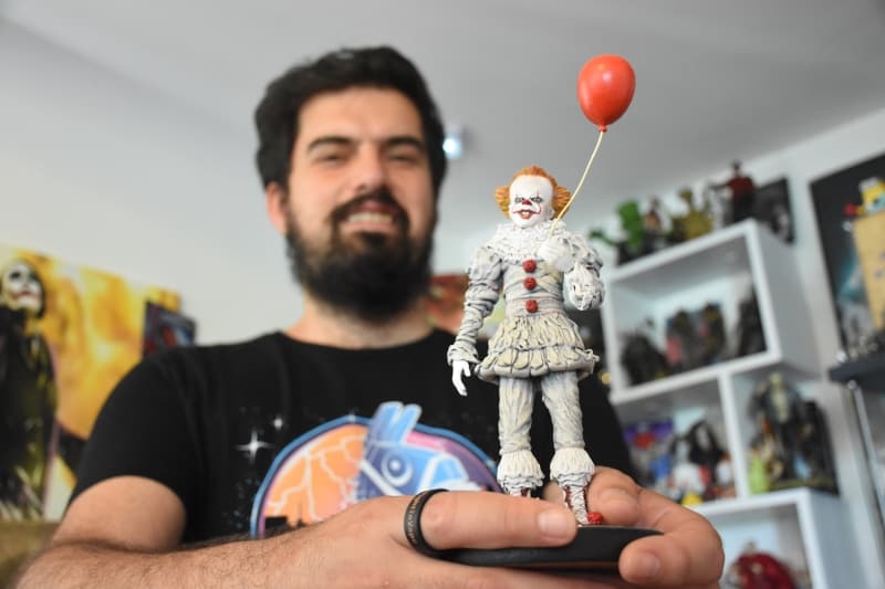 <p>T�re, her insan�n kendini iyi hissetti�i bir u�ra��n�n olmas� gerekti�ini belirterek ��yle konu�tu:</p>