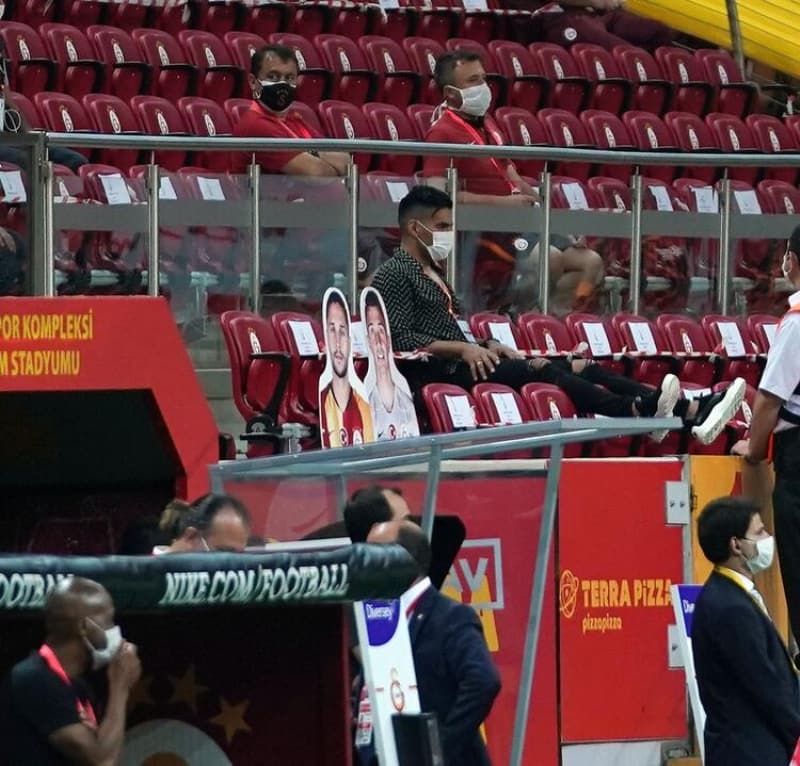 <p>Falcao tribnde <br></p>