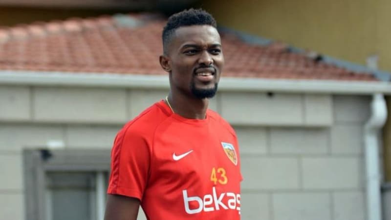 <p>'Mensah kesin 3 byklerden birine gidecek. Eer Beikta'a gelirse ok etkili olur.'</p>