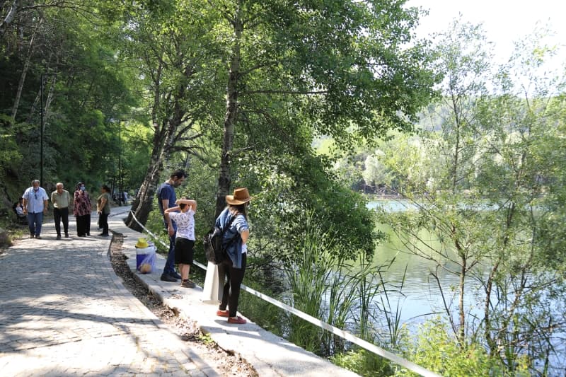 <p>Şahin, 'İlk defa geldim. Ankara çok sıcak ama burası çok serin. İnsana ferahlık veriyor.' değerlendirmesinde bulundu.</p>