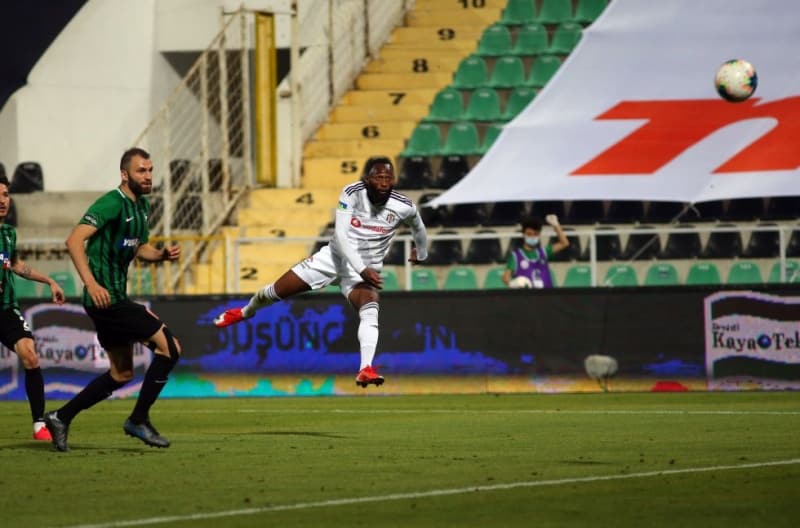 <p>Bu sezon 9 ma benzer sakatlklar geiren N'Koudou, bunlarn hepsini Abdullah Avc zamannda ve ligin ilk yarsnda yaad.</p>