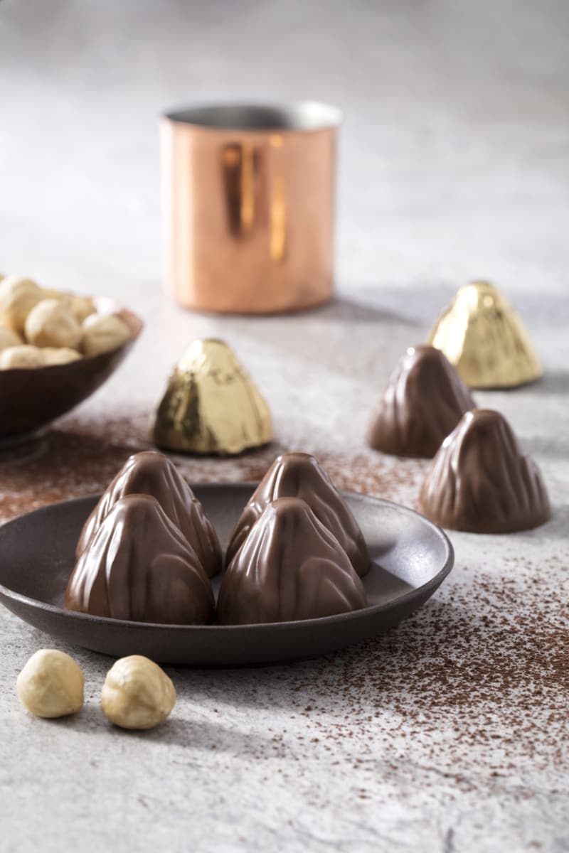 <p class='MsoNormal'>Serotonin, insanda mutluluk ve canlılık hissi veren bir nörotransmitterdir. Eksikliğinde depresif, yorgun, sıkılgan bir ruh hali görülür. </p>