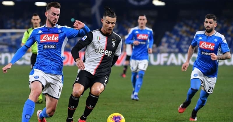 <p>Fransa Lig 1 ekibi Lille'in Nijeryalı golcüsü Victor Osimhen'i ilk hedef olarak belirleyen Mavi-Beyazlılar'ın, bu oyuncu konusundaki pazarlıklardan bir sonuç alınamaması sonrasında Sörloth'u gündemine aldığı kaydedildi.</p>