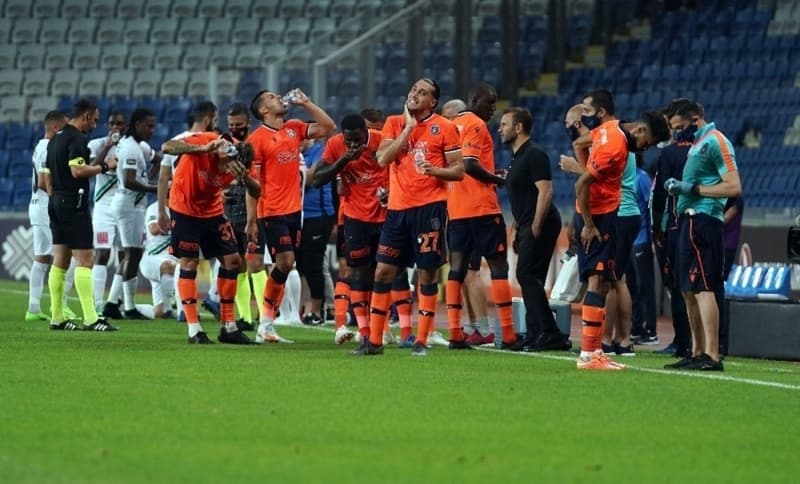 <p><span ><b>OKAN BURUK DESTANI</b></span><br></p><p><br></p><p>Süper Lig'de bitime üç hafta kala 66 puanla lider olan Başakşehir'de Okan Buruk adeta destan yazıyor.</p>