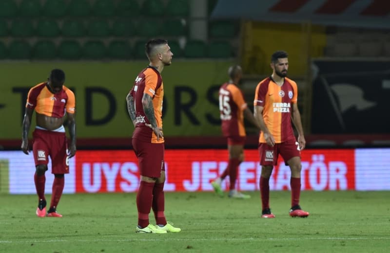 <p>Alanyaspor, Süper Lig'de 8. kez karşılaştığı Galatasaray'ı ilk kez mağlup etti.</p>