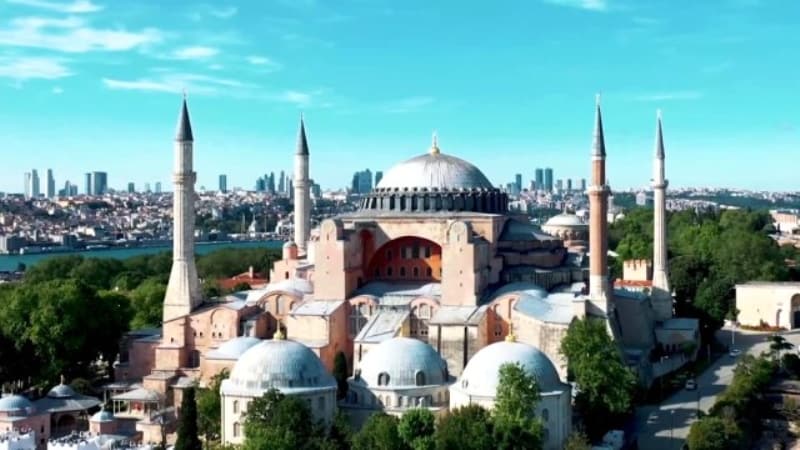 <p>Danıştay 10. Dairesi, 24 Haziran 2005'te söz konusu Bakanlar Kurulu kararının yürütmesini durdurma istemini reddetmişti. </p>