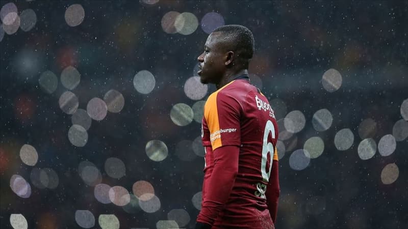 <p>Yeni kurala g�re 14 isimle imzalay�p, 8'ini oynatabilecek Cimbom'da; Donk, Mariano, Seri ve Lemina'n�n kontrat� bitecek. Andone, Onyekuru ve Nagatomo gitti. Maicon ise Araplara sat�lmak �zere.</p>