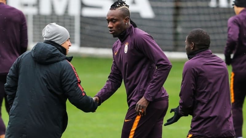 <p>Başarılı çalıştırıcı, Senegalli forvetin formundan memnun kalırsa, önümüzdeki sezon kadro derinliği içerisindeki yerini alacak.</p><p><br></p><p>Akşam</p>