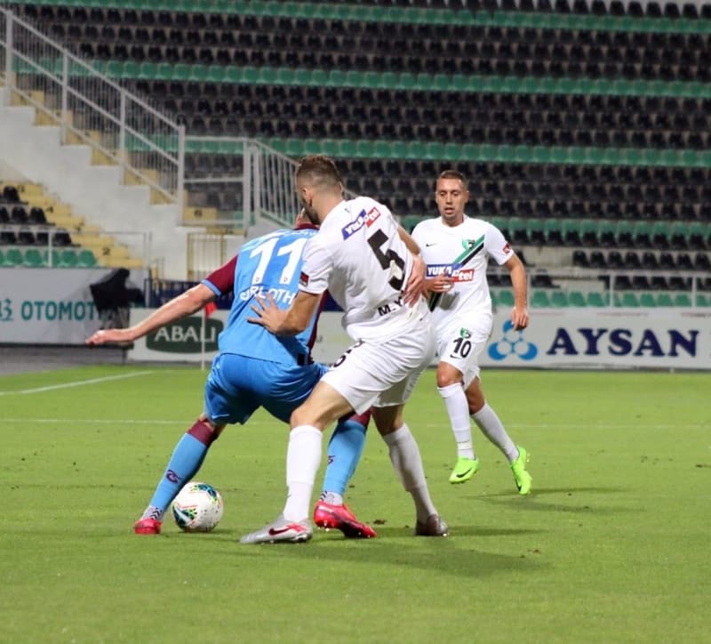 <p>Dilmen, 'Baakehir en mutlu yenilgisini ald. nk bir hafta daha eksildi.</p>