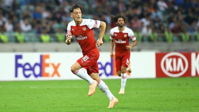 <p>Mesut Özil ayrıca, 1 Almanya Lig Kupası, 1 İspanya Süper Kupası, 1 kez de 1 İspanya Kral Kupası'nı kaldırma başarısı gösterdi.</p>