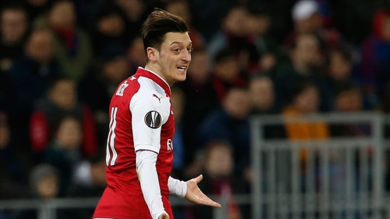 <p><b>ŞAMPİYONLAR LİGİ'NDE 69 MAÇ</b></p><p><br></p><p>Kariyerinde bir çok önemli maça çıkan Özil, Şampiyonlar Ligi'nde de 69 maçta forma giyerken 11 gol ve 26 asistlik performans gösterdi.</p>