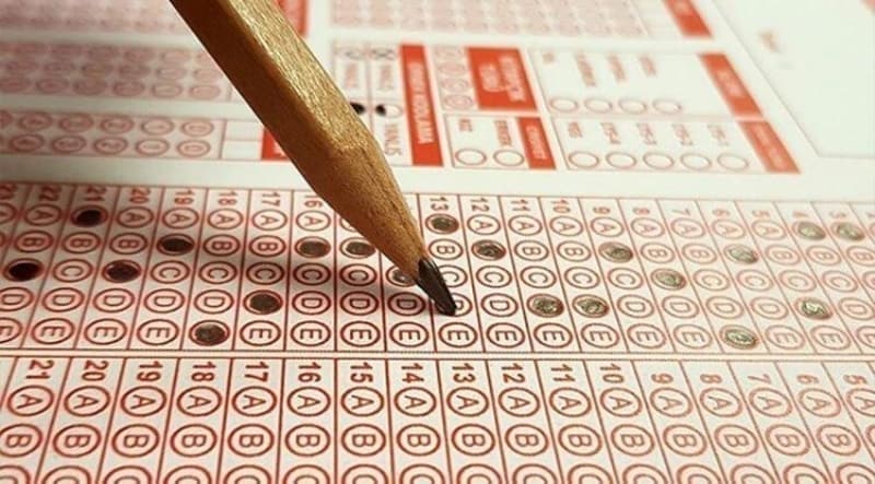 <p>Kılavuzda yapılan değişiklikle yerleştirmeye esas nakillerde isteyen öğrenciler mesleki eğitim merkezlerini veya açık liseyi tercih edebilecekler.</p>