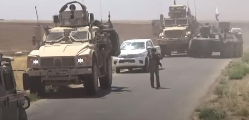<p class='MsoNormal'>ABD’liler böyle bir yakınlaşmanın YPG’nin Suriye’nin  kuzeyindeki etkisini zayıflatarak, Türkiye’nin de endişelerini azaltabileceğini  iddia ediyor.</p><p class='MsoNormal'><br></p><p class='MsoNormal'><br></p><p class='MsoNormal'><br></p><p class='MsoNormal'>(MİLLİYET<span >)</span></p>