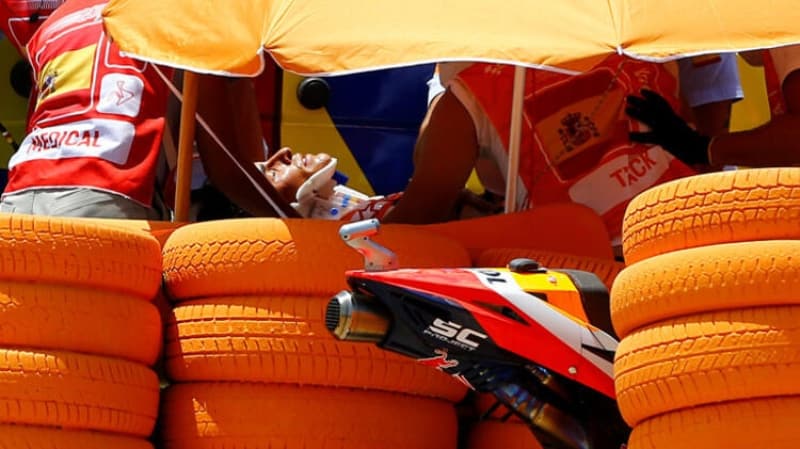 <p>Son 7 yılda 6 kez mutlu sona ulaşmayı başaran, toplamda 8 şampiyonluğu bulunan son 4 yılın şampiyonu Repsol Honda takımının sporcusu Marc Marquez, kendi seyircisi önünde adeta şok yaşadı.</p>