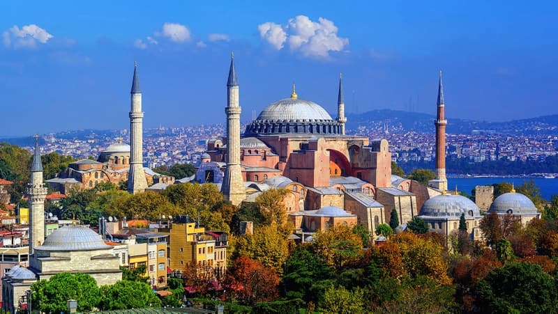 <p>Ayasofya Cuma namazna hazrlanyor...</p>