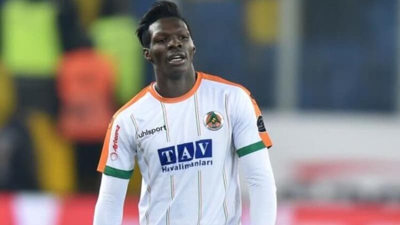 <p>N'SAKALA</p><p>Yaş: 29</p><p>Mevkii: Sol bek</p>