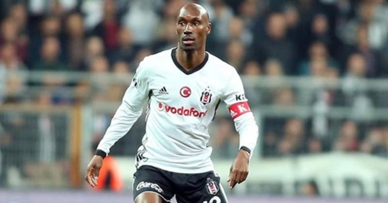 <p>ATIBA</p><p>Yaş: 37</p><p>Mevkii: Orta saha</p>