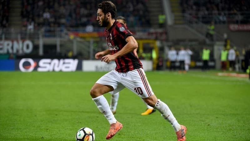 <p><br></p><p>'Hakan alhanolu, pandemi sonrasnda ve Ibrahimovic'le yan yana gelince baka seviyeye kt.'</p>