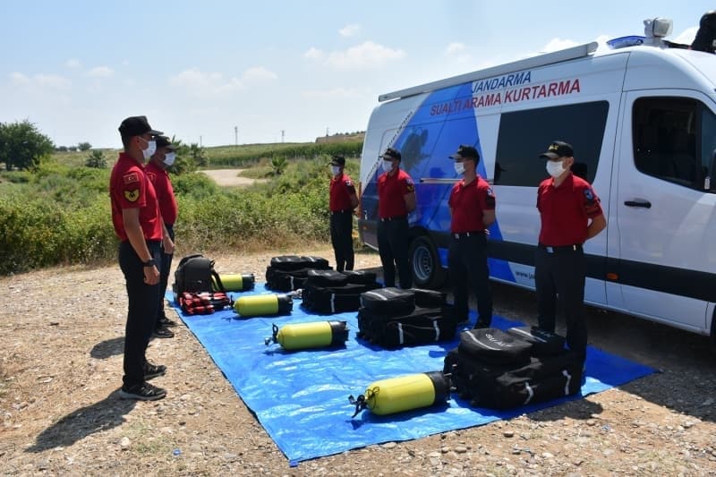 <p>Tim, bu y�l gittikleri g�revlerden ba�ar�yla d�nd�.</p>