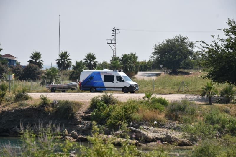 <p><b>- G�REVLER� BA�ARMAK</b><br></p>