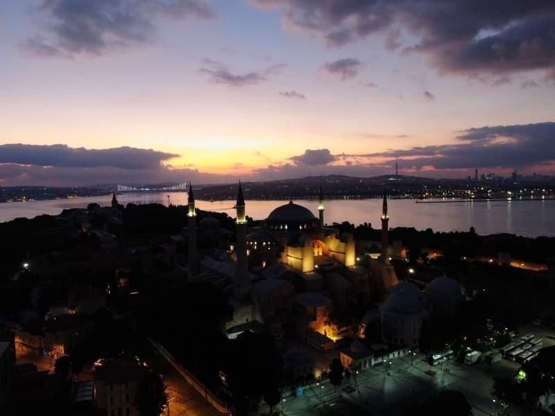 <p><b>AYASOFYA EFSANELERݠ</b></p>