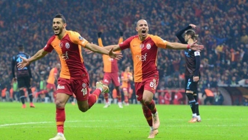 <p>Sar- Krmzllar, Maicon, Belhanda veya Feghouli’nin satndan gelecek parayla bu bedeli demeye kararl.</p>