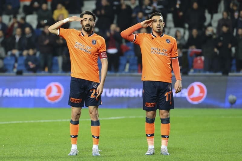 <p>�ok zor g�nlerden ge�erek �ampiyonlu�a ula�t�klar�n� belirten Mahmut, hikayesini �u s�zlerle anlatt�.</p>