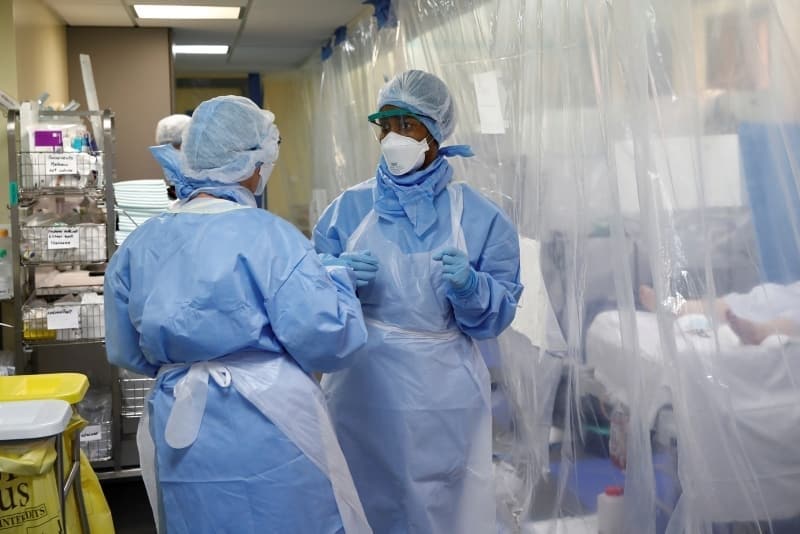 <p>yapılan yazılı açıklamada, COVID-19 salgınında 72 kişinin daha hayatını kaybetmesiyle ülke genelindeki can kaybının 4 bin 284'e ulaştığı belirtildi.</p><p><br></p>