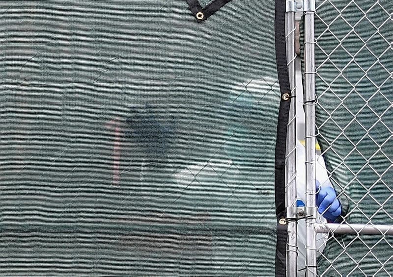 <p>İspanya Sağlık Bakanlığının cuma günü açıkladığı son verilere göre COVID-19'dan şimdiye kadar ülke genelinde 28 bin 432 kişi hayatını kaybederken, toplam vaka sayısı 272 bin 421 olarak bildirilmişti.</p>