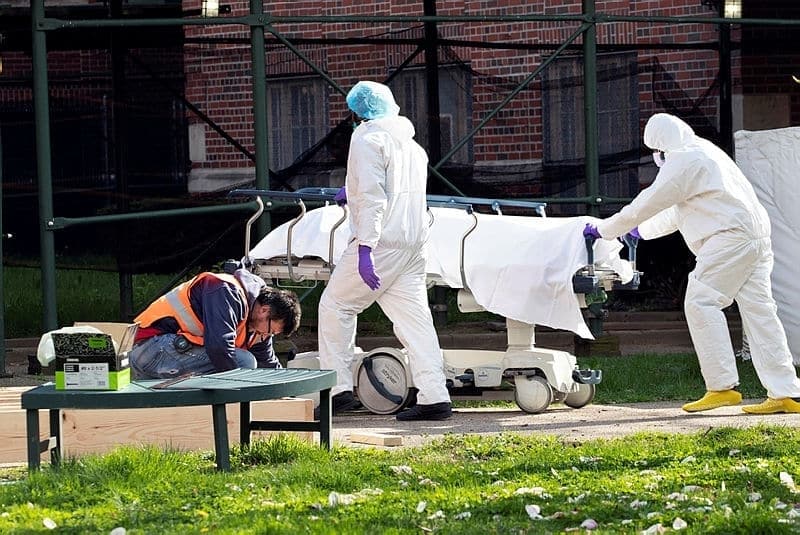 <p><b>AVRASYA ÜLKELERİ</b></p><p><b><br></b></p><p>Moldova Sağlık, Çalışma ve Sosyal Koruma Bakanlığından yapılan yazılı açıklamaya göre, son 24 saatte COVID-19 vaka sayısı 345 artarak 22 bin 828'e, ölü sayısı ise 6 artışla 732’ye yükseldi.</p><p><br></p>