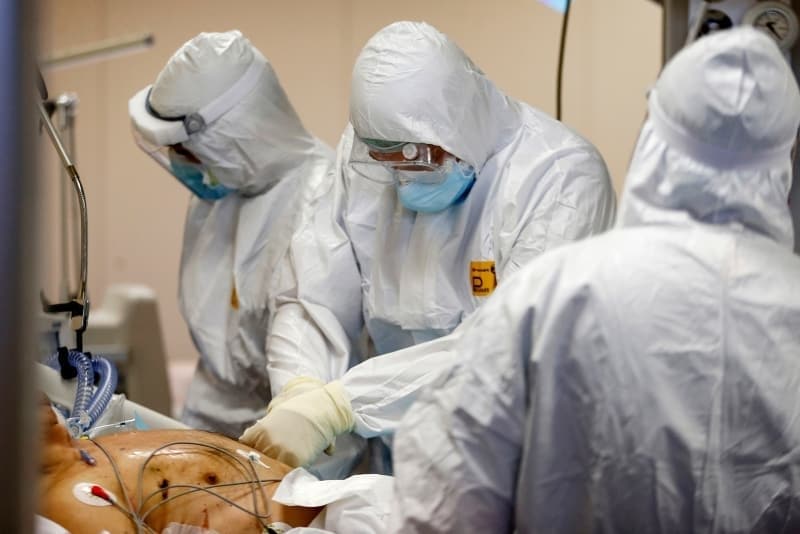 <p>Mısır Sağlık Bakanlığından yapılan yazılı açıklamaya göre, salgında son 24 saatte 40 kişi daha yaşamını yitirdi ve 511 yeni vaka tespit edildi.</p><p><br></p>