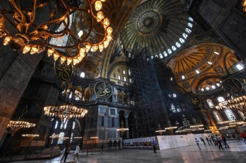 <p>Kestiiniz kurbanlar kabul olsun… yi niyetle baladmz her gn sevdikleriniz hep sizinle olsun... Kurban Bayramnz mbarek olsun.</p>