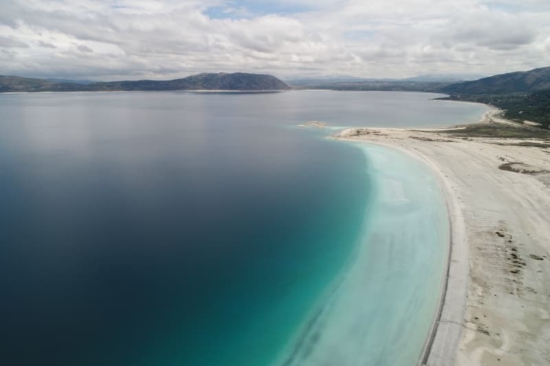 <p> Kıyı kenar çizgisi önünde hiçbir yapılaşma olmayacaktır.</p>