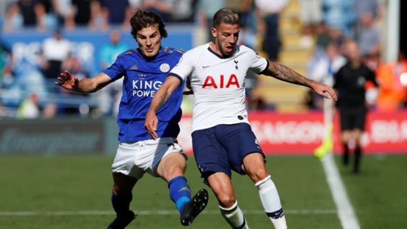 <p>2 sezon sonra 21 milyon Euro’ya Leicester City’nin yolunun tutan milli futbolcu, son 2 sezondur İngiliz ekibinin formasını giyiyor.</p>