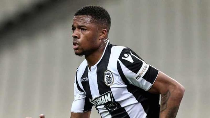 <p>Siyah beyazlıların takımdan oyuncu satışı gerçekleştirmesi halinde PAOK'a bonservis ödemeyi düşündüğü bildirildi.</p>