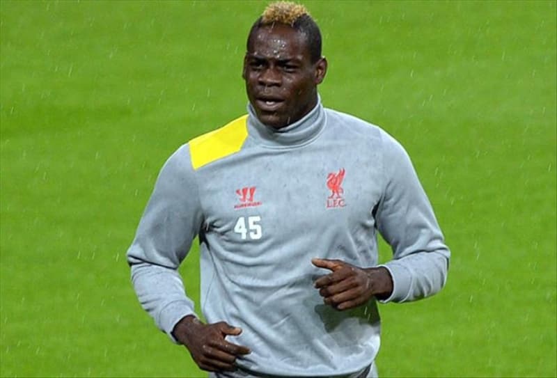 <p>Beşiktaş, Brescia ile yaptığı görüşmelerde Balotelli'nin maaşının yarı yarıya bölüşülmesi konusunda orta yolu bulmaya çalışıyor.</p>