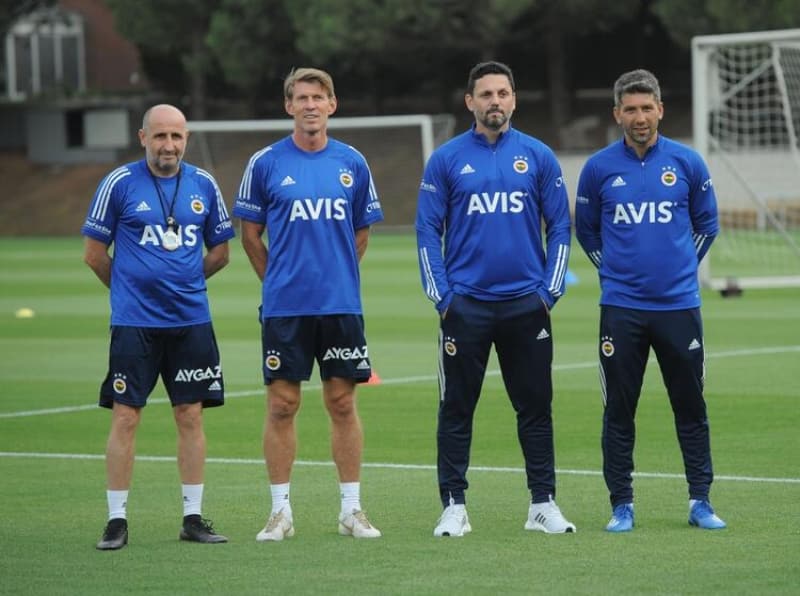 <p><b>EROL BULUT'TAN UYARILAR </b></p>