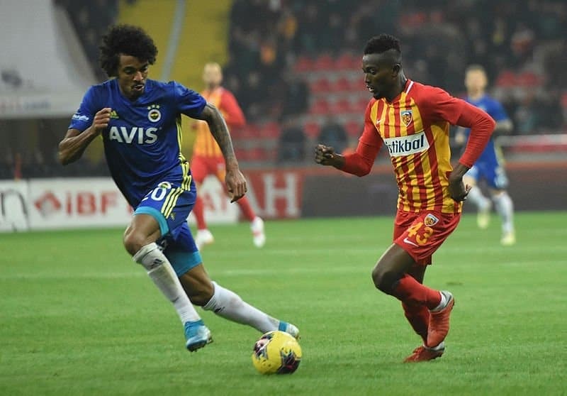 <p>Yönetim para sorununu ise olası oyuncu satışlarından çözmek istiyor.</p>