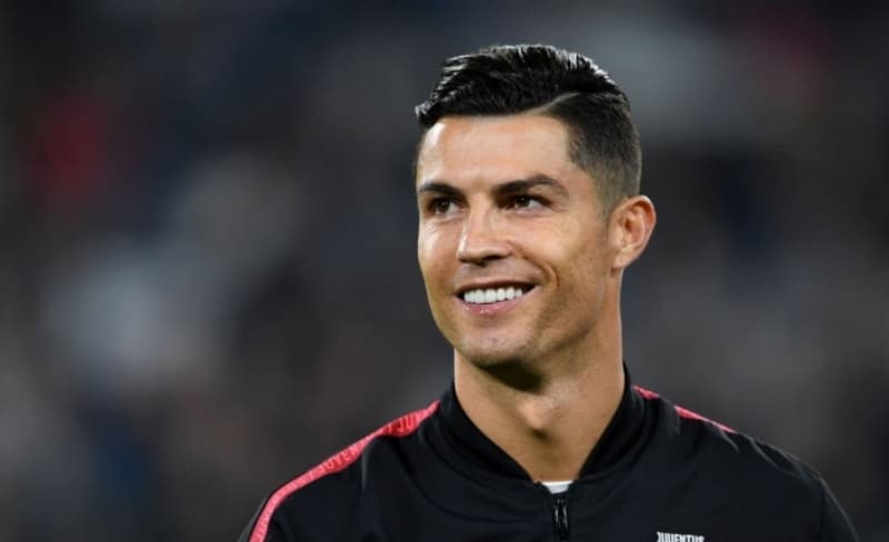 <p>Ronaldo, ampiyonlar Ligi tarihinde 3 farkl kulp ile 10+ gol atan ilk oyuncu olarak tarihe geti.</p>